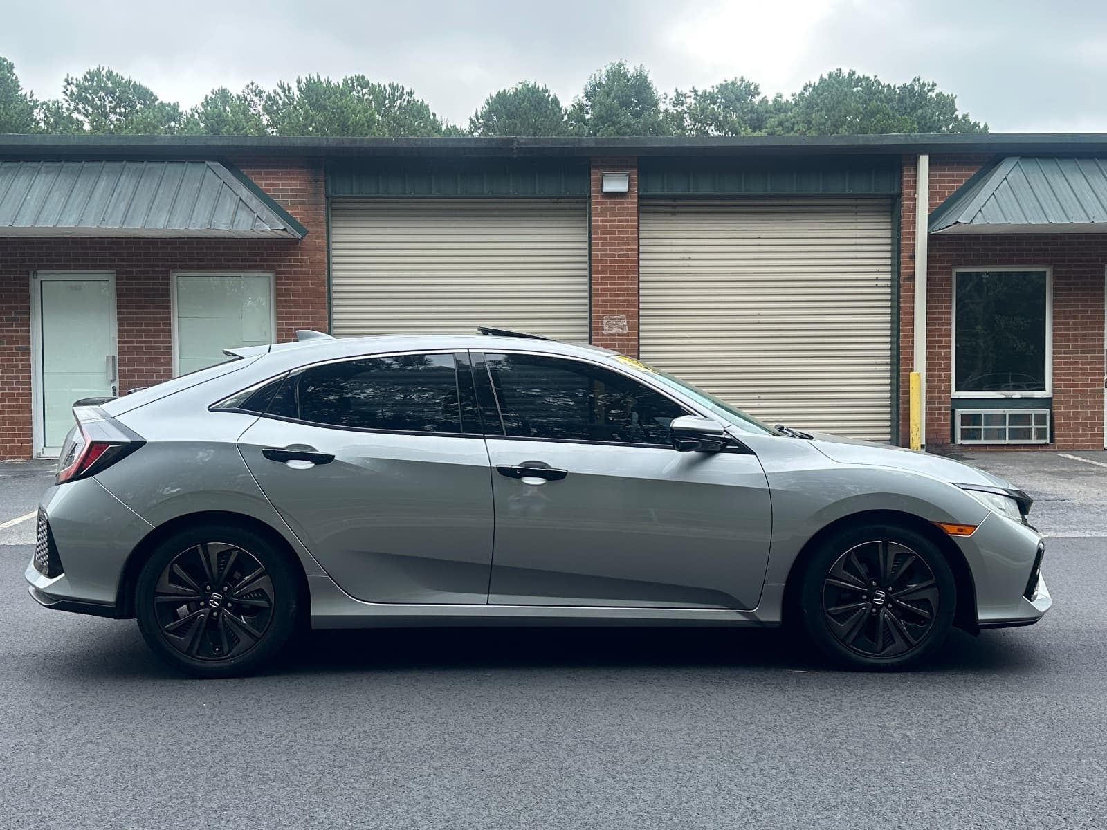 2019 Honda Civic Hatchback EX - Photo 10